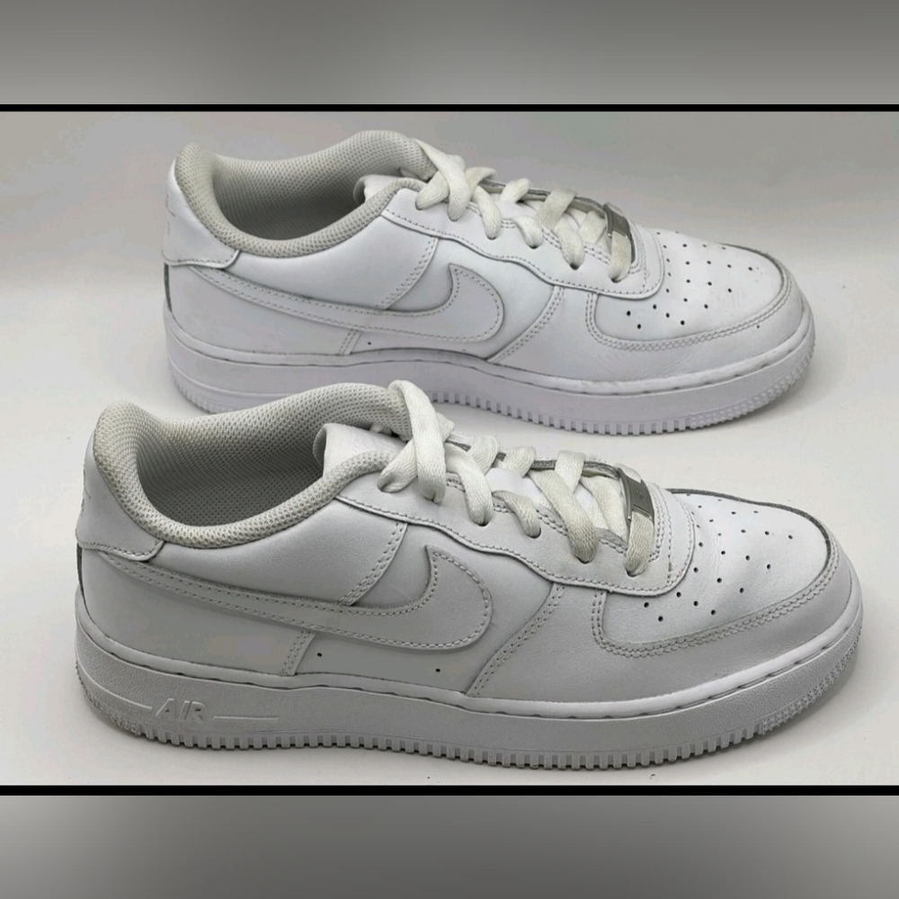 NIKE YOUTH GRADE SCHOOL CPURT BOROUGH LOW RECRAFT SNEAKERS SIZE 2.5